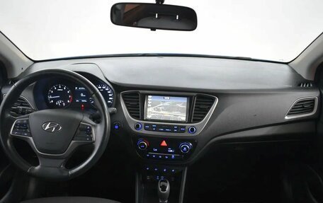 Hyundai Solaris II рестайлинг, 2018 год, 1 349 000 рублей, 5 фотография