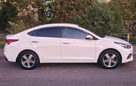 Hyundai Solaris II рестайлинг, 2018 год, 1 450 000 рублей, 1 фотография