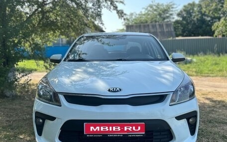 KIA Rio IV, 2018 год, 1 350 000 рублей, 1 фотография