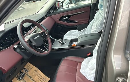 Land Rover Range Rover Evoque II, 2024 год, 7 850 000 рублей, 4 фотография