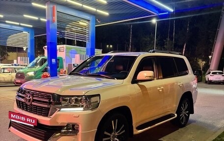 Toyota Land Cruiser 200, 2016 год, 4 870 000 рублей, 2 фотография