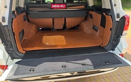 Toyota Land Cruiser 200, 2016 год, 4 870 000 рублей, 17 фотография