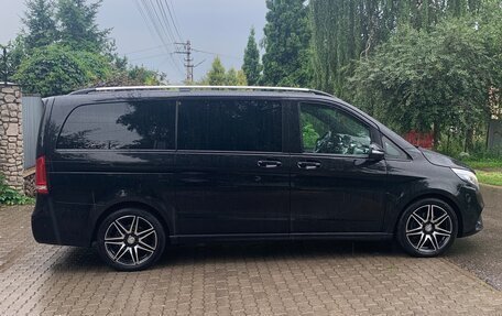 Mercedes-Benz V-Класс, 2018 год, 5 300 000 рублей, 4 фотография