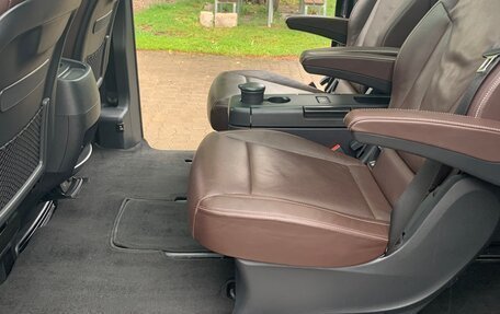 Mercedes-Benz V-Класс, 2018 год, 5 300 000 рублей, 14 фотография