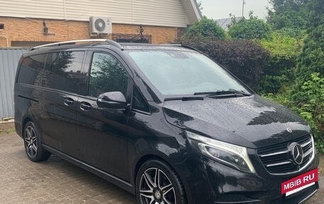 Mercedes-Benz V-Класс, 2018 год, 5 300 000 рублей, 3 фотография