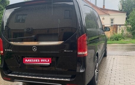 Mercedes-Benz V-Класс, 2018 год, 5 300 000 рублей, 8 фотография