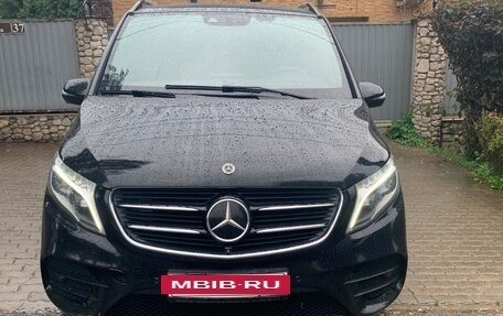 Mercedes-Benz V-Класс, 2018 год, 5 300 000 рублей, 2 фотография