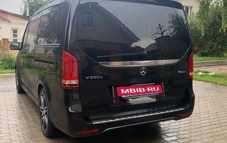 Mercedes-Benz V-Класс, 2018 год, 5 300 000 рублей, 7 фотография