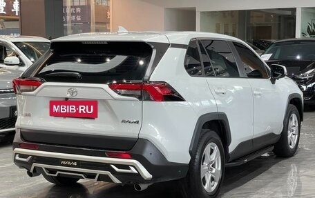 Toyota RAV4, 2022 год, 2 249 682 рублей, 14 фотография
