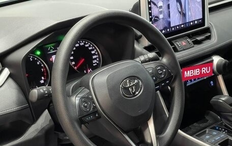 Toyota RAV4, 2022 год, 2 249 682 рублей, 5 фотография