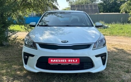 KIA Rio IV, 2018 год, 1 350 000 рублей, 3 фотография