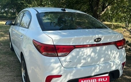 KIA Rio IV, 2018 год, 1 350 000 рублей, 6 фотография