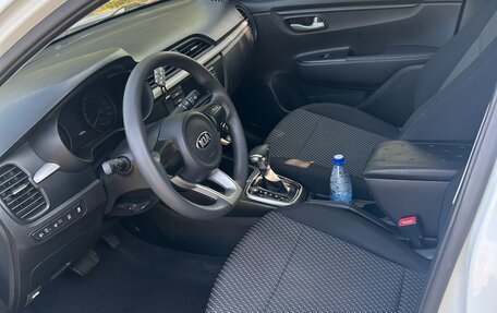 KIA Rio IV, 2018 год, 1 350 000 рублей, 25 фотография