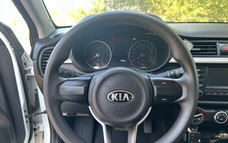 KIA Rio IV, 2018 год, 1 350 000 рублей, 17 фотография