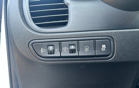 KIA Rio IV, 2018 год, 1 350 000 рублей, 30 фотография