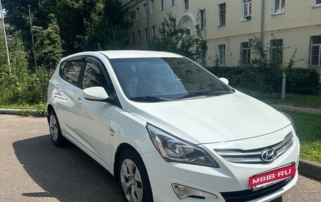Hyundai Solaris II рестайлинг, 2015 год, 1 240 000 рублей, 5 фотография