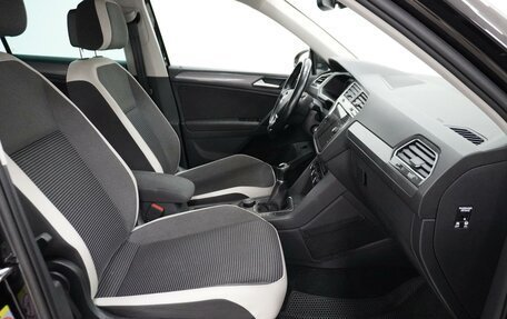Volkswagen Tiguan II, 2019 год, 2 180 000 рублей, 8 фотография