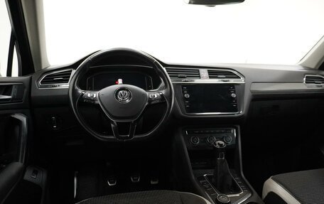 Volkswagen Tiguan II, 2019 год, 2 180 000 рублей, 6 фотография