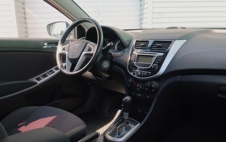 Hyundai Solaris II рестайлинг, 2013 год, 849 000 рублей, 16 фотография