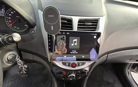 Hyundai Solaris II рестайлинг, 2011 год, 920 000 рублей, 8 фотография
