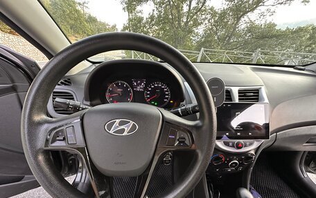 Hyundai Solaris II рестайлинг, 2011 год, 920 000 рублей, 7 фотография