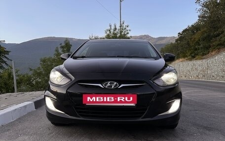 Hyundai Solaris II рестайлинг, 2011 год, 920 000 рублей, 4 фотография