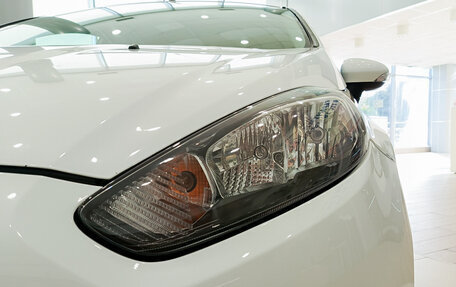 Ford Fiesta, 2015 год, 780 000 рублей, 17 фотография