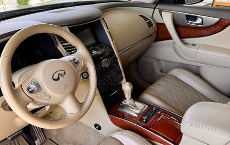 Infiniti QX70, 2014 год, 2 100 000 рублей, 4 фотография