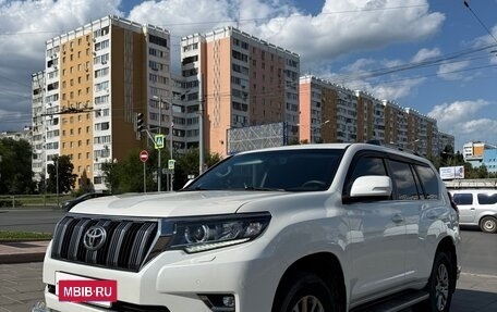 Toyota Land Cruiser Prado 150 рестайлинг 2, 2019 год, 5 350 000 рублей, 3 фотография