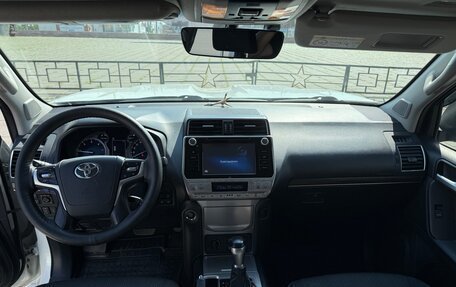 Toyota Land Cruiser Prado 150 рестайлинг 2, 2019 год, 5 350 000 рублей, 9 фотография