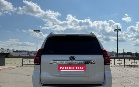 Toyota Land Cruiser Prado 150 рестайлинг 2, 2019 год, 5 350 000 рублей, 6 фотография
