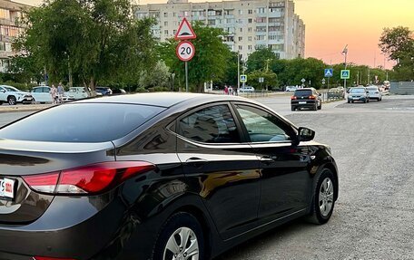 Hyundai Elantra VI рестайлинг, 2015 год, 1 120 000 рублей, 4 фотография