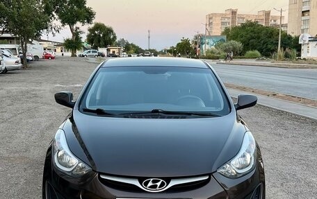 Hyundai Elantra VI рестайлинг, 2015 год, 1 120 000 рублей, 2 фотография