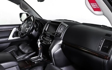 Toyota Land Cruiser 200, 2012 год, 3 977 000 рублей, 12 фотография