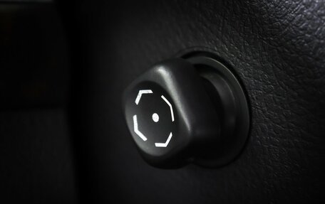 Toyota Land Cruiser 200, 2012 год, 3 977 000 рублей, 33 фотография