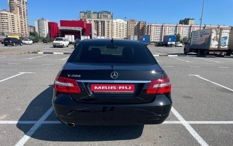 Mercedes-Benz E-Класс, 2013 год, 2 500 000 рублей, 3 фотография