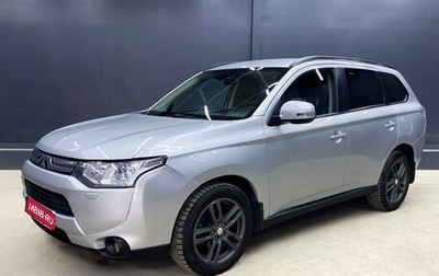 Mitsubishi Outlander III рестайлинг 3, 2013 год, 1 290 000 рублей, 1 фотография