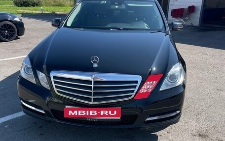 Mercedes-Benz E-Класс, 2013 год, 2 500 000 рублей, 10 фотография