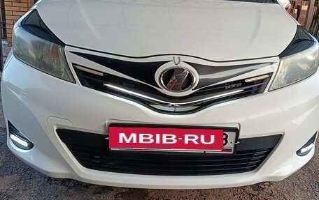 Toyota Vitz, 2012 год, 770 000 рублей, 2 фотография