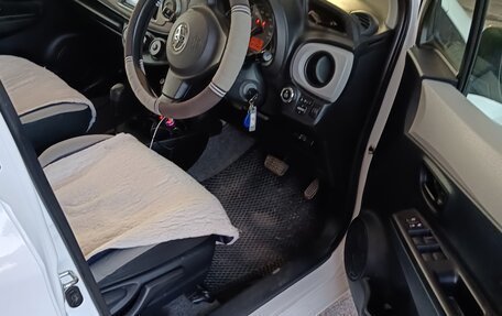Toyota Vitz, 2012 год, 770 000 рублей, 14 фотография