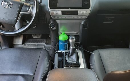 Toyota Land Cruiser Prado 150 рестайлинг 2, 2019 год, 5 200 000 рублей, 3 фотография