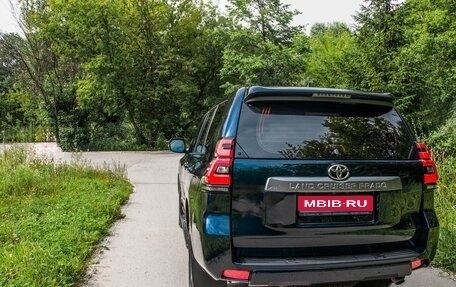 Toyota Land Cruiser Prado 150 рестайлинг 2, 2019 год, 5 200 000 рублей, 15 фотография