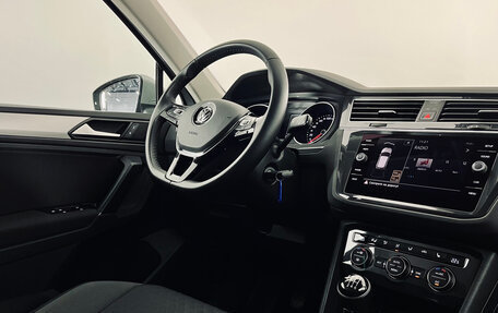 Volkswagen Tiguan II, 2020 год, 2 150 000 рублей, 15 фотография