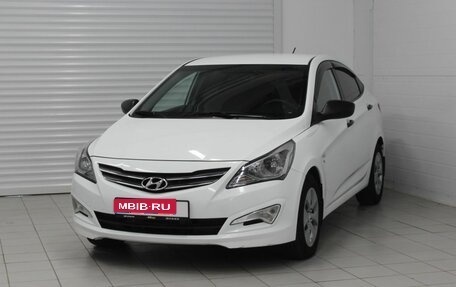 Hyundai Solaris II рестайлинг, 2015 год, 999 000 рублей, 1 фотография