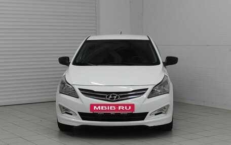 Hyundai Solaris II рестайлинг, 2015 год, 999 000 рублей, 2 фотография