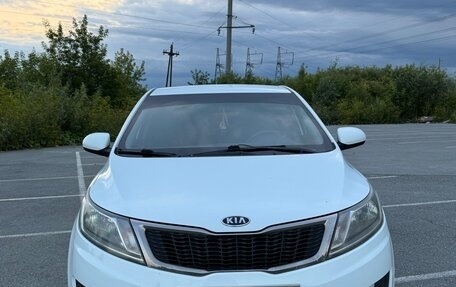 KIA Rio III рестайлинг, 2012 год, 960 000 рублей, 2 фотография