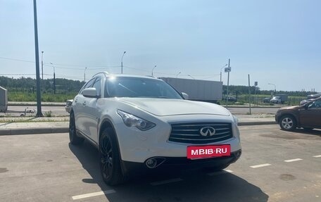 Infiniti QX70, 2014 год, 2 250 000 рублей, 5 фотография