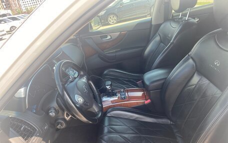 Infiniti QX70, 2014 год, 2 250 000 рублей, 11 фотография