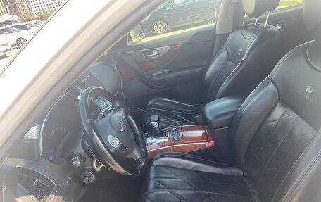 Infiniti QX70, 2014 год, 2 250 000 рублей, 12 фотография