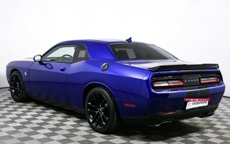 Dodge Challenger III рестайлинг 2, 2021 год, 5 565 000 рублей, 7 фотография
